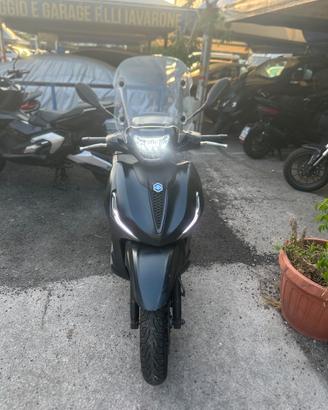 Piaggio Beverly 300 S Hpe