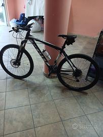 Mountain bike Scott