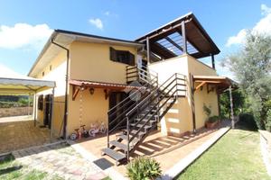 3 LOCALI A POGGIO NATIVO