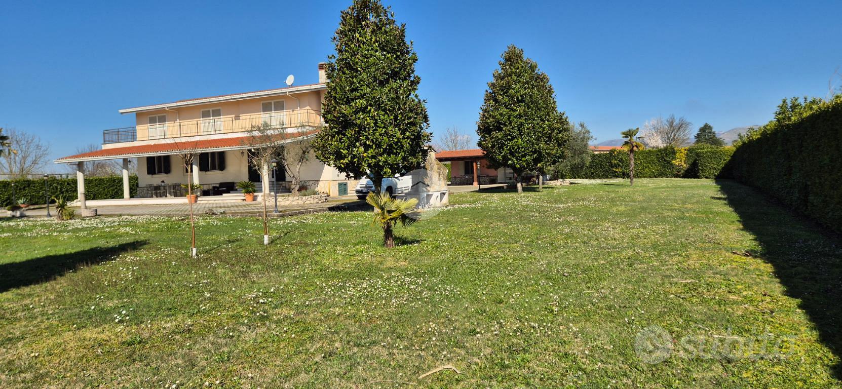 VILLA SINGOLA A FROSINONE - Vista 4