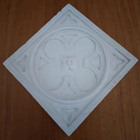 Decoro in gesso “fiore stilizzato” forma quadra