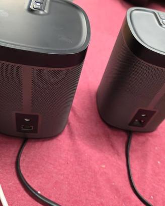 2x Casse Sonos Play:1 con staffe da parete
