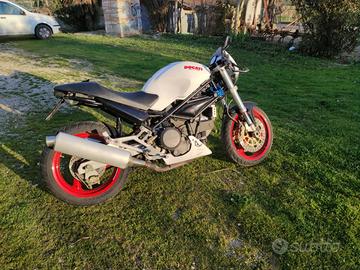 Ducati Monster 750