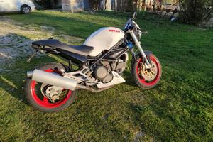 Ducati Monster 750