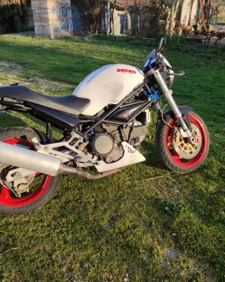 Ducati Monster 750
