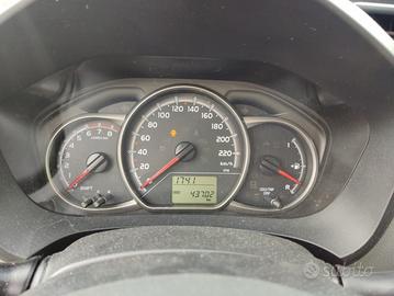 Quadro strumenti TOYOTA YARIS 998cc benzina del 20