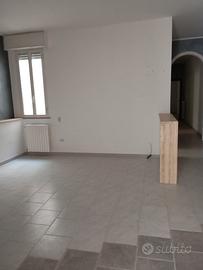 Bell'appartamento al primo piano