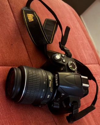 NIKON D3000