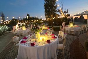 Chioggia sottomarina: attivita' di bar con muri