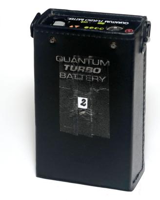 Quantum Turbo battery for flash cavi attacco Canon