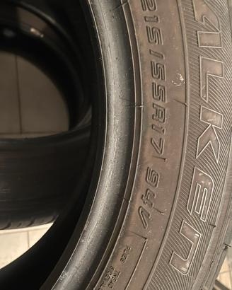 Gomme Falken 215/55 R 17.  94V