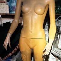 Manichino donna realistico