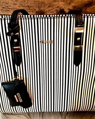  Elegante Borsa Shopping GUESS