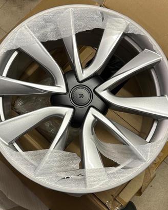 4 Cerchi Tesla da 19 pollic ,nuovi in lega argento