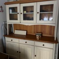 Credenza più tavolo e sedie “Grattarola