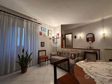 CASA SEMINDIPENDENTE A FIRENZE