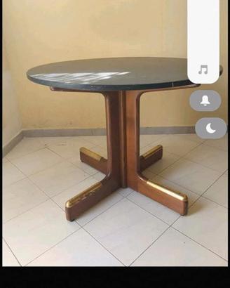 tavolo rotondo in legno 