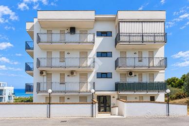 3 LOCALI A TORTORETO