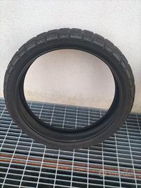 Pneumatico Anteriore tacchettato 