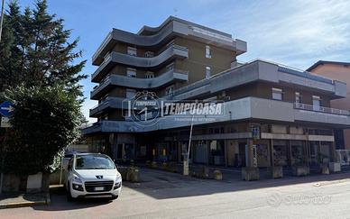 RIF. 033 - QUADRILOCALE CON AMPIO TERRAZZO