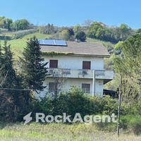 CASA SINGOLA IN ZONA VAL DI FORO