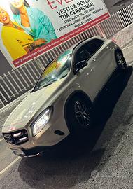 Mercedes GLA 200d night edition