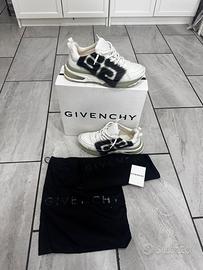 Givenchy numero 43