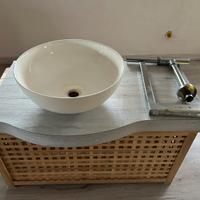 Lavabo a ciotola con mensola