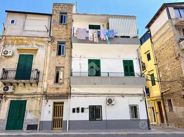 3 LOCALI A PALERMO