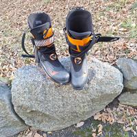 Scarponi per Sci da Alpinismo della Scarpa F1 LT