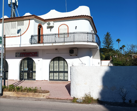 Villa frontespiaggia
