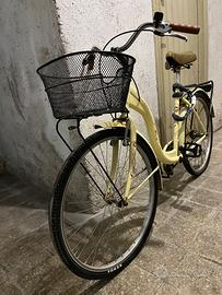 Bicicletta passeggio vintage donna