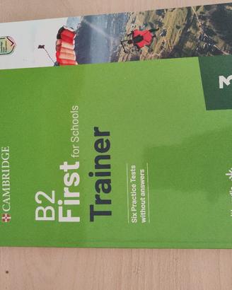 libro "B2 First Trainer"