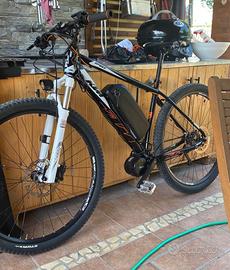 MTB elettrica KTM con motore centrale Bafang