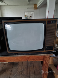 Televisione vintage grunding supercolor 6172