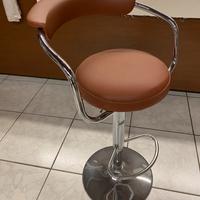 Sgabello (4 a disposizione)