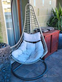 poltrona a dondolo per giardino