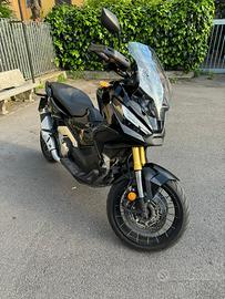 Honda X-ADV 750 black edition