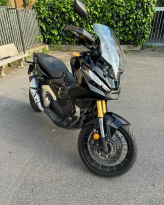 Honda X-ADV 750 black edition