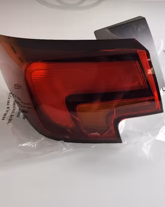 Opel Astra K faro posteriore sinistro esterno