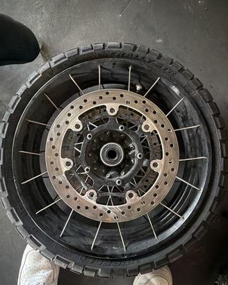 Xadv 750