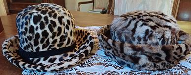 Coppia cappelli vintage anni '60