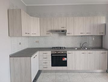 Intera cucina - NUOVA - mai utilizzata