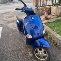Piaggio Vespa ET4  150