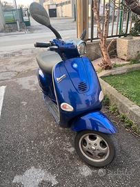 Piaggio Vespa ET4  150