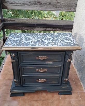 Comodino restyling flower