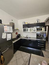 Cucina completa di elettrodomestici