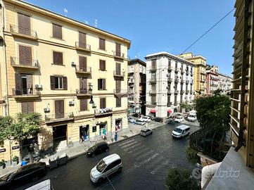 3 LOCALI A NAPOLI