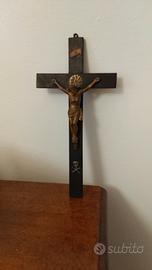 crocofisso antico con memento mori