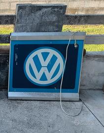 insegna luminosa Volkswagen
